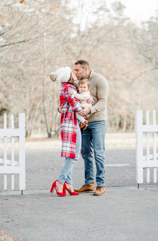 Winter family photos at Bellevue State Park in Wilmington Delaware with Click Joy Photography