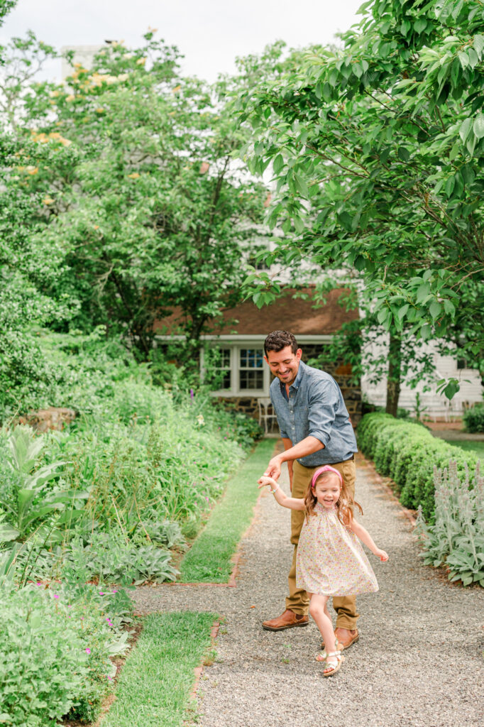 Family Photoshoot at Goodstay Gardens in Wilmington Delaware with Click Joy Photography