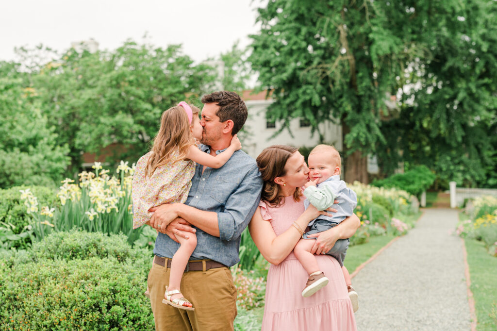 Family Photoshoot at Goodstay Gardens in Wilmington Delaware with Click Joy Photography